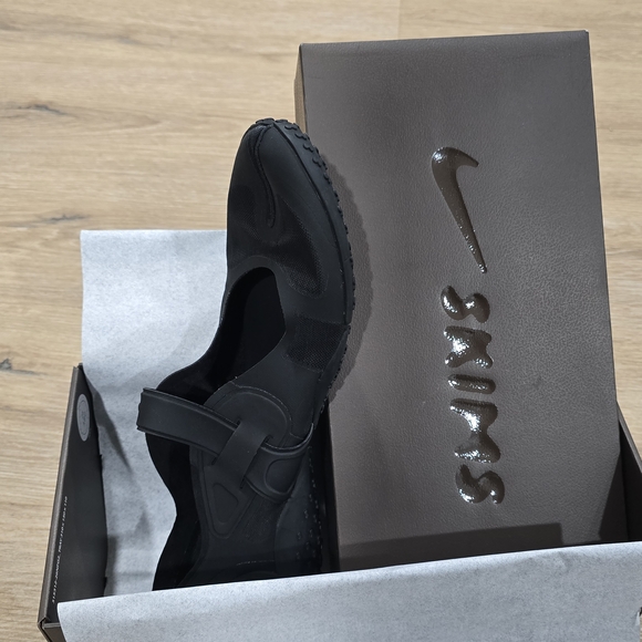 Nike/Skims Men's Black Shoes
